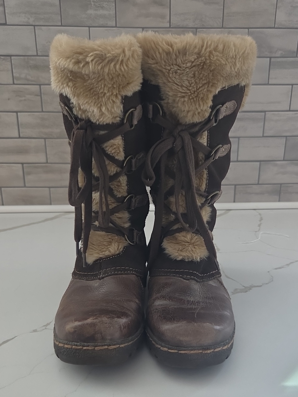 Bare Traps Women’s Brown Lace-Up Faux Fur Winter Boots